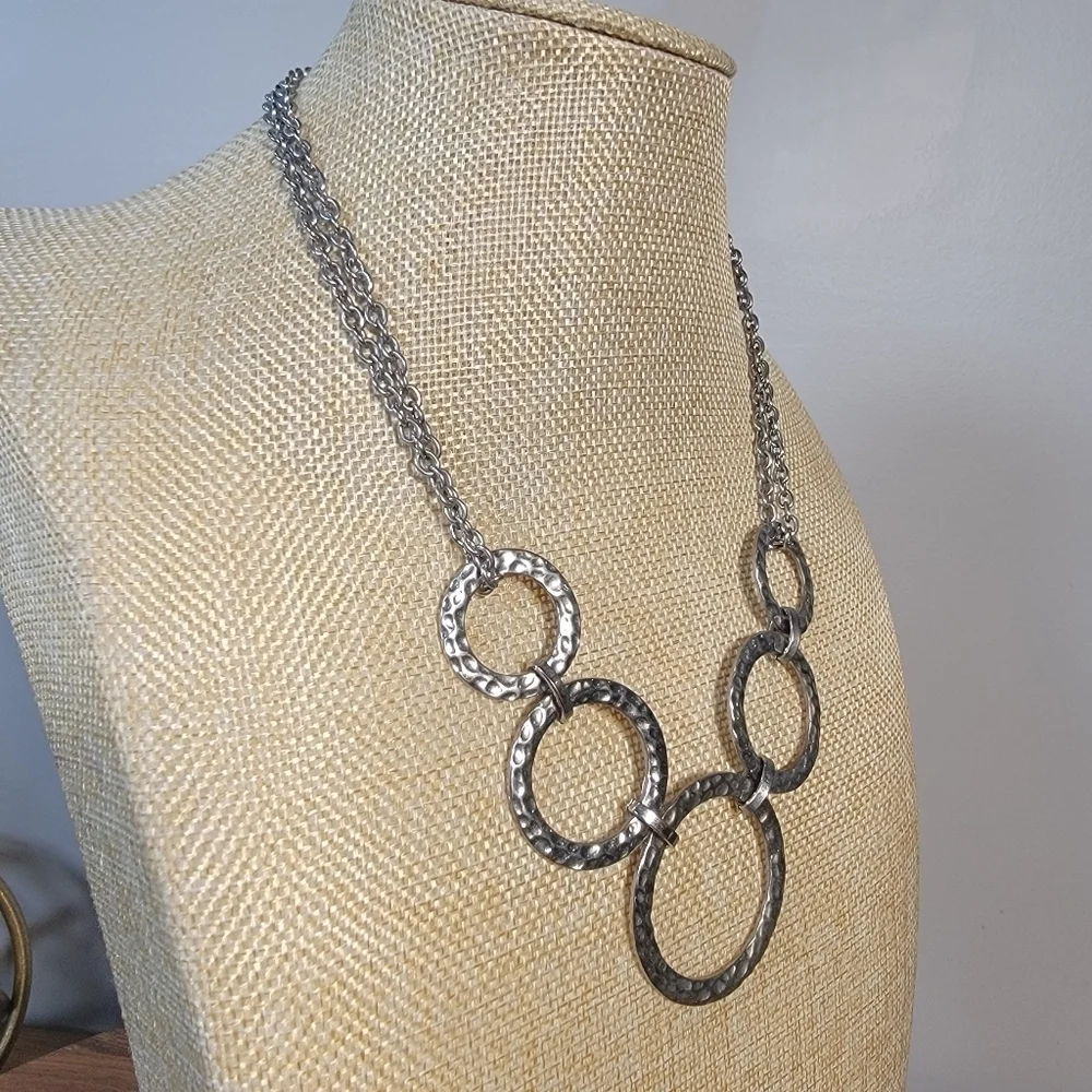 Hammered Metal Rings Silver Tone Statement Necklace Double chain